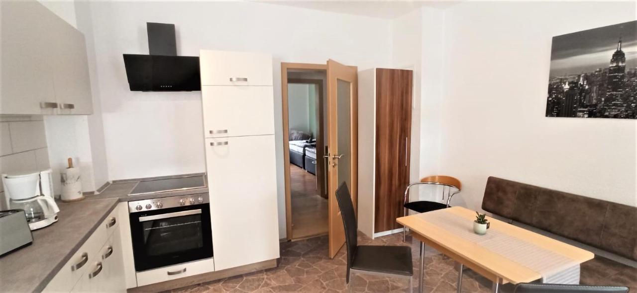 הלברשטאדט Apartment Fuer Bis Zu 7 Personen Mit Balkon מראה חיצוני תמונה